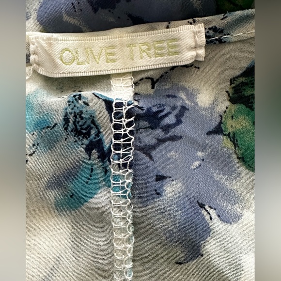 3/$15 Olive Tree Women Floral Lightweight Cardigan Loose Shawl Size M - Picture 3 of 4